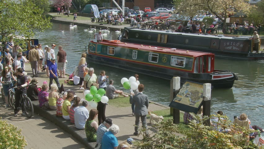 Newbury Round Table Footage Page 2 Stock Clips Bank Holiday In United Kingdom Old Newbury Berkshire Uk May 6 2017