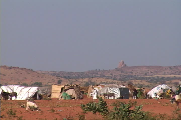 DERAQ REFUGEE CAMP, NYALA, SOUTH DARFUR, SUDAN NOVEMBER 11, 2004 Row