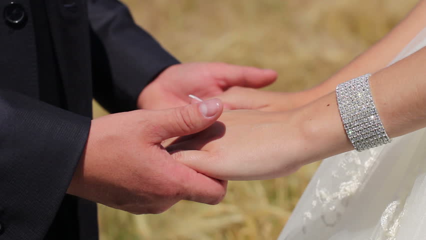Significance of exchanging wedding rings