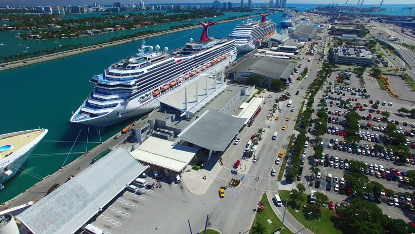 MIAMI - MAY 2012:ROYAL CARIBBEAN CRUISE LINE: Cruise Line Departing ...