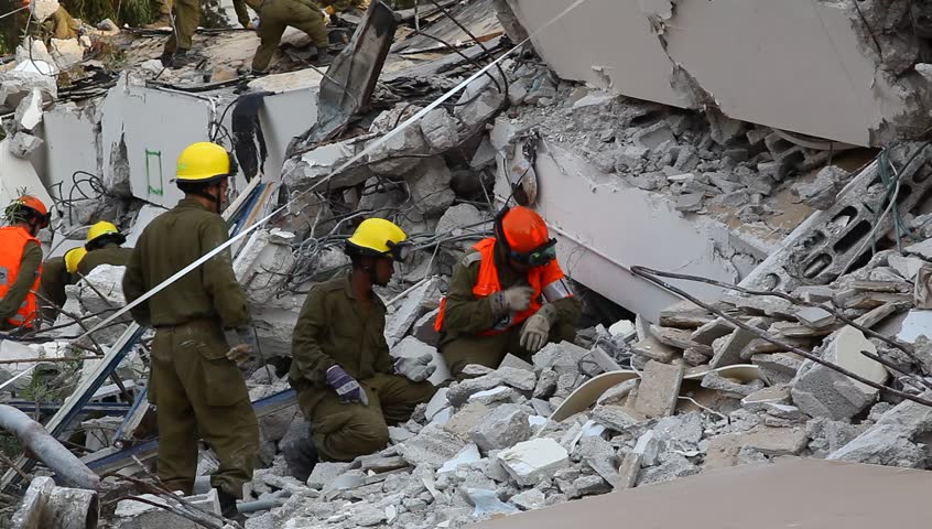 HOLON, ISRAEL - OCTOBER 21: Soldiers Search For Earthquake Casualties ...