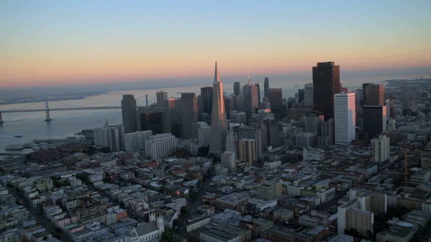 The TransAmerica Building Towers Over Downtown San Francisco ...