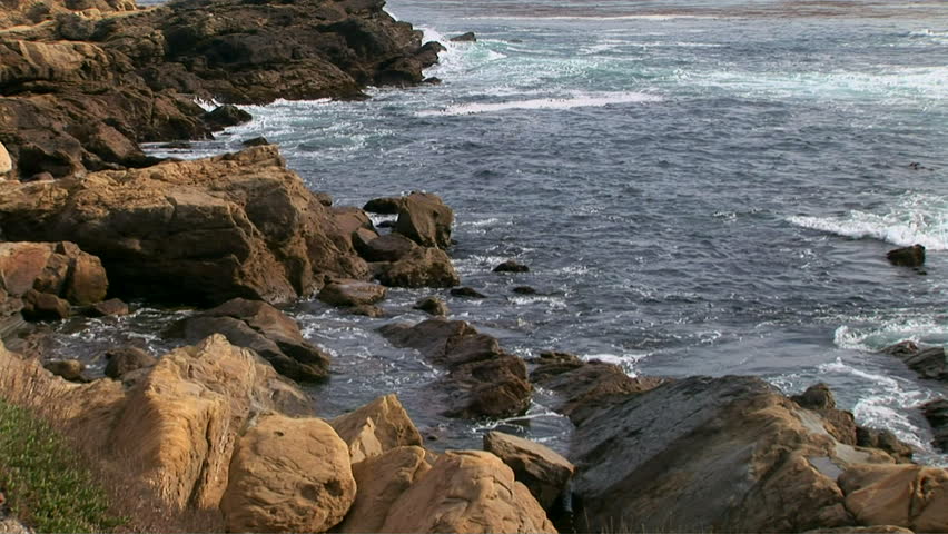 Incredible Beautiful Rocky Shore Ocean Waves Splashing. Pacific Ocean ...